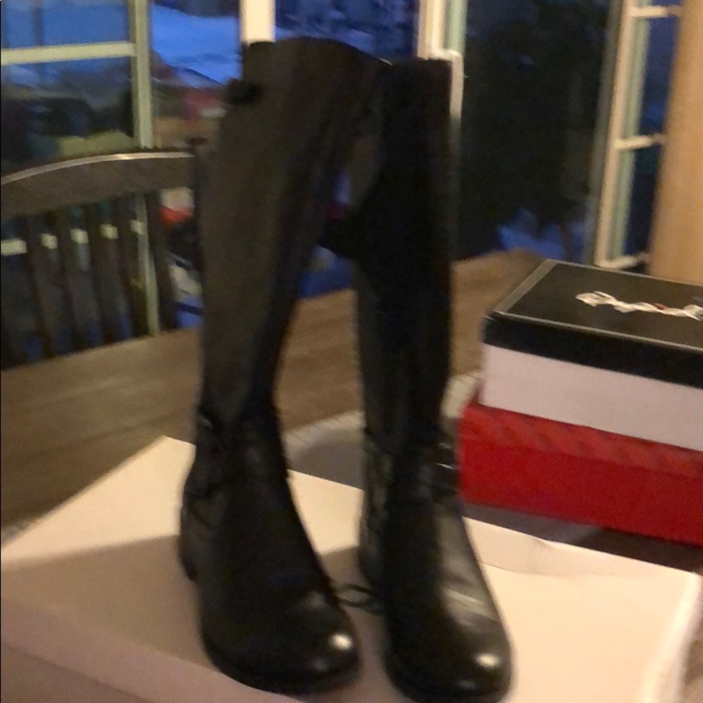 Leather boots